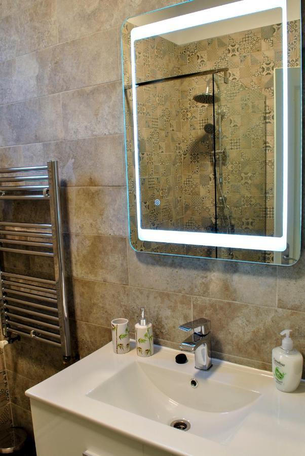 Hostel Pangeea Сибиу Экстерьер фото