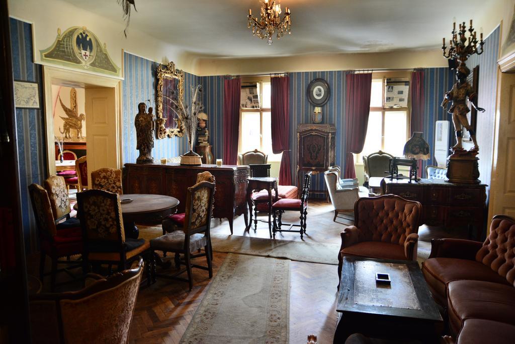 Hostel Pangeea Сибиу Экстерьер фото
