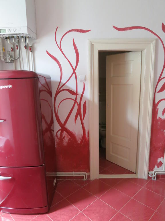 Hostel Pangeea Сибиу Экстерьер фото